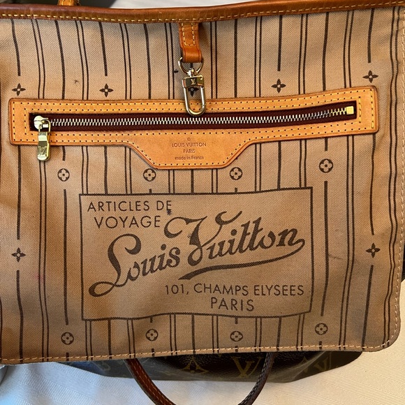 LOUIS VUITTON LV Neverfull MM Monogram Bag - Picture 9 of 17